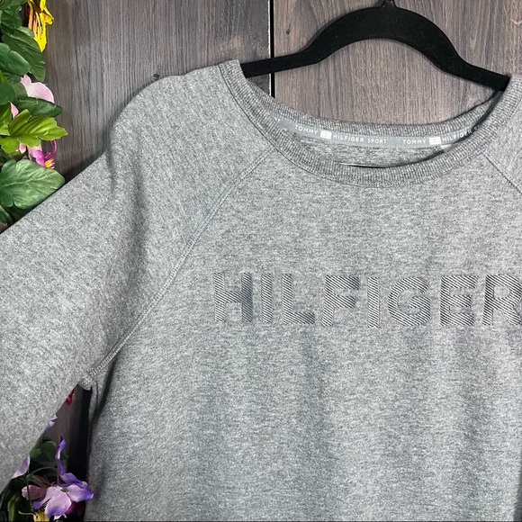 +💙2/$40💙NWOT Tommy Hilfiger Sport Grey Crew Neck Pullover Sweater Size Large - Picture 4 of 16